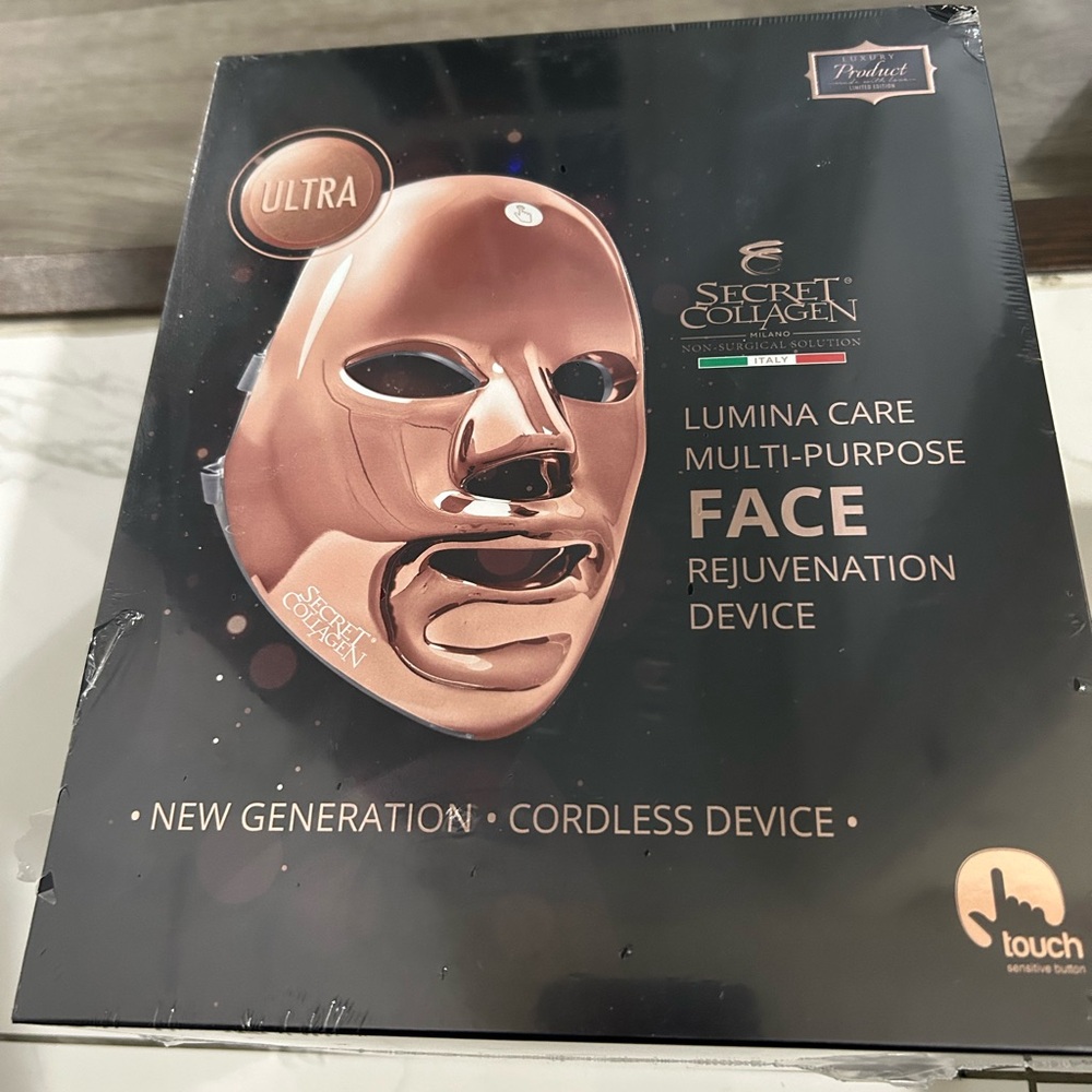 Secret Collagen Face Rejuvenation Device, Brand new in sealed box